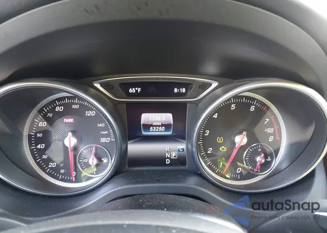 2019 Mercedes-Benz Gla 250 4Matic z USA, uszkodzony, nr VIN WDCTG4GB5KJ543777